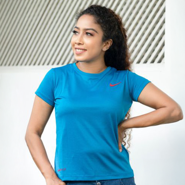 Ladies Dri-Fit Nike T-shirts - Image 2